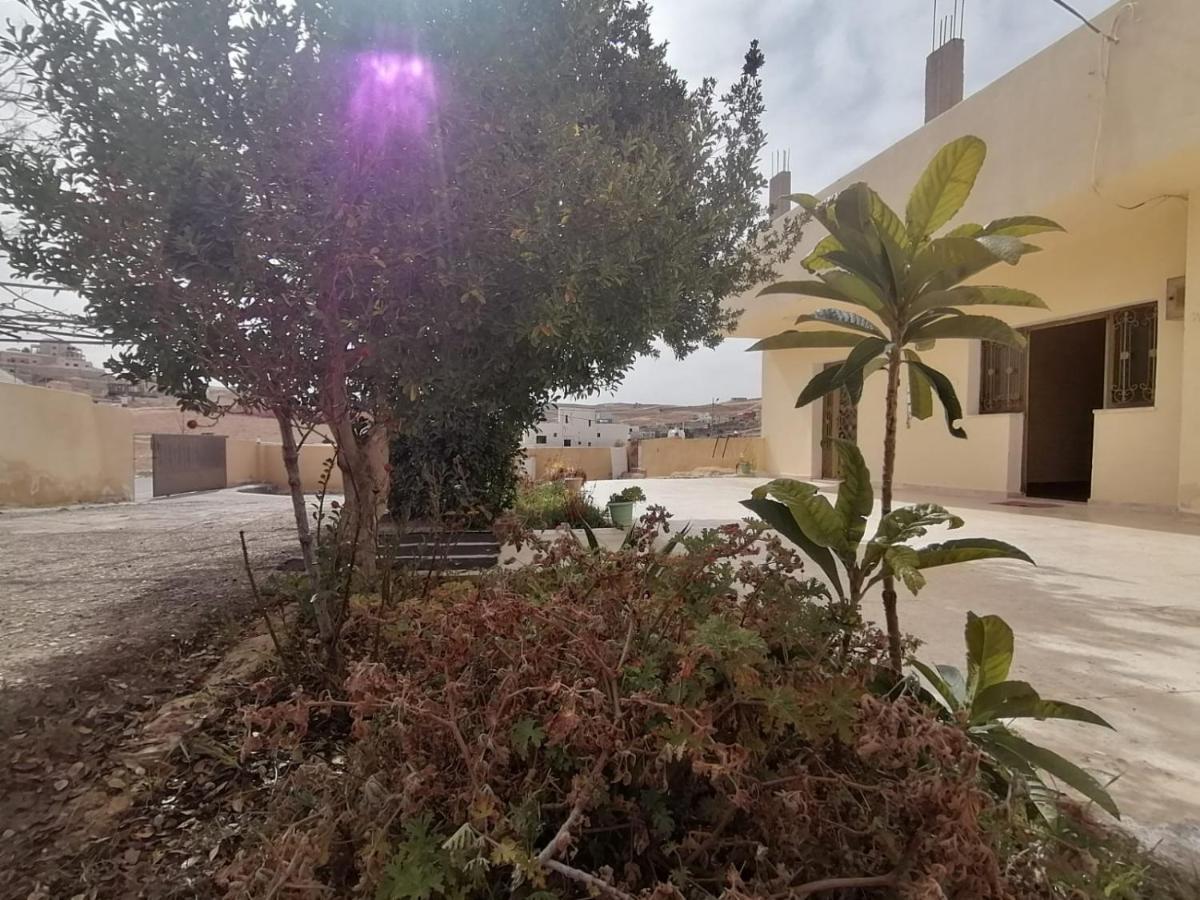 Farmer stay hostel Wadi Musa Eksteriør bilde